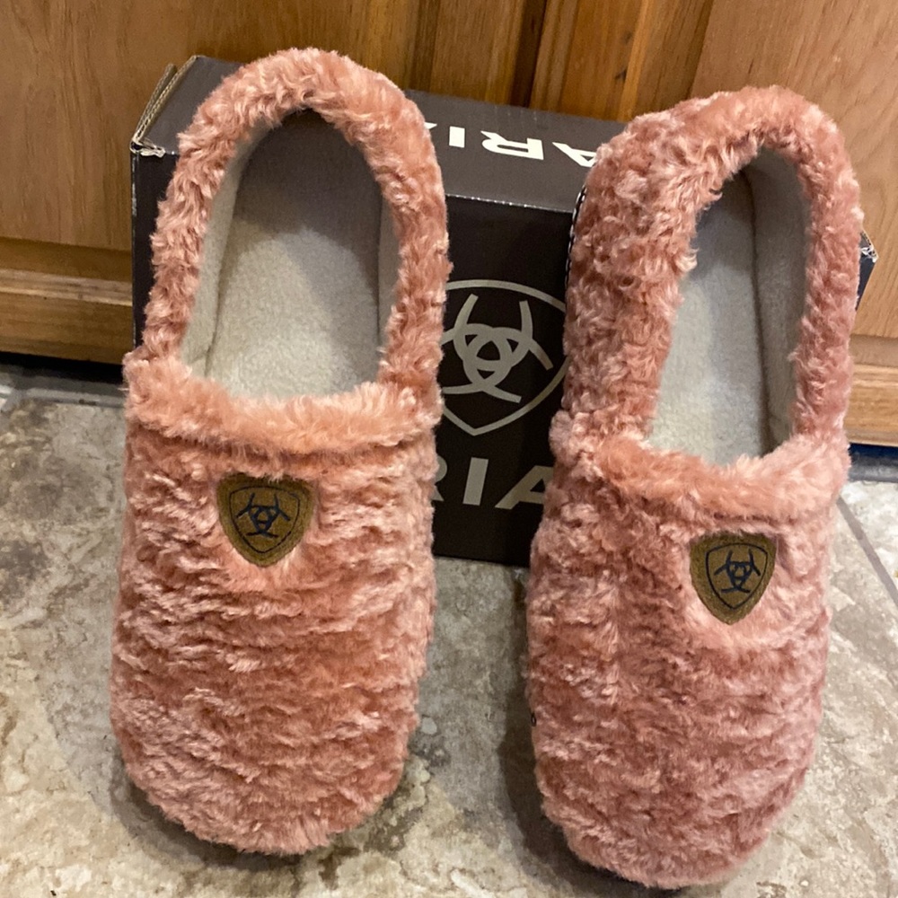 Ariat Women's Blush Faux-Fur Slipper